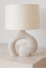 Nuba lampara de mesa minimalista de resina y pantalla de tela