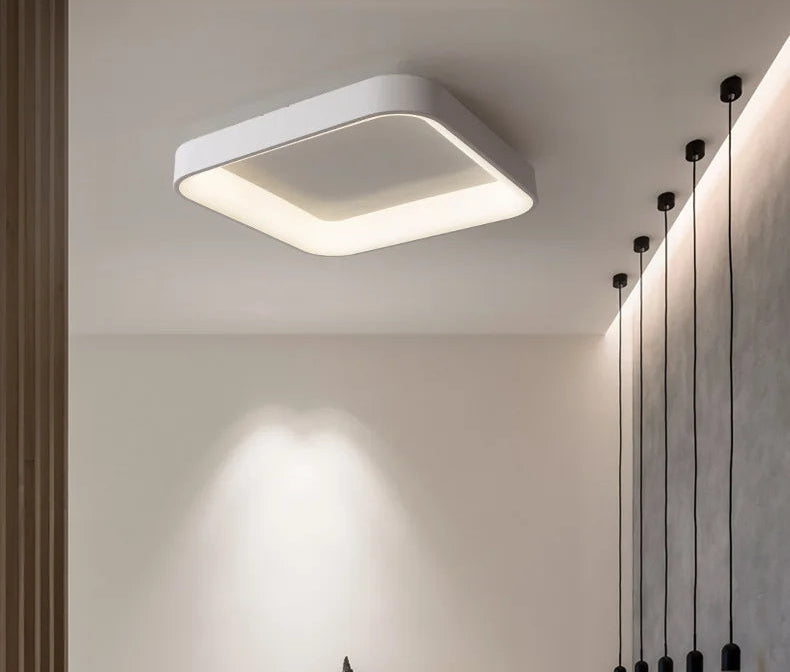 Lámpara de techo LED moderna cuadrada Kubo en salón de estilo contemporáneo