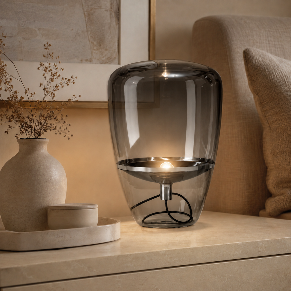 Bruma Lámpara de Mesa LED con Cúpula de Cristal Soplado y Detalle Metálico gris 2