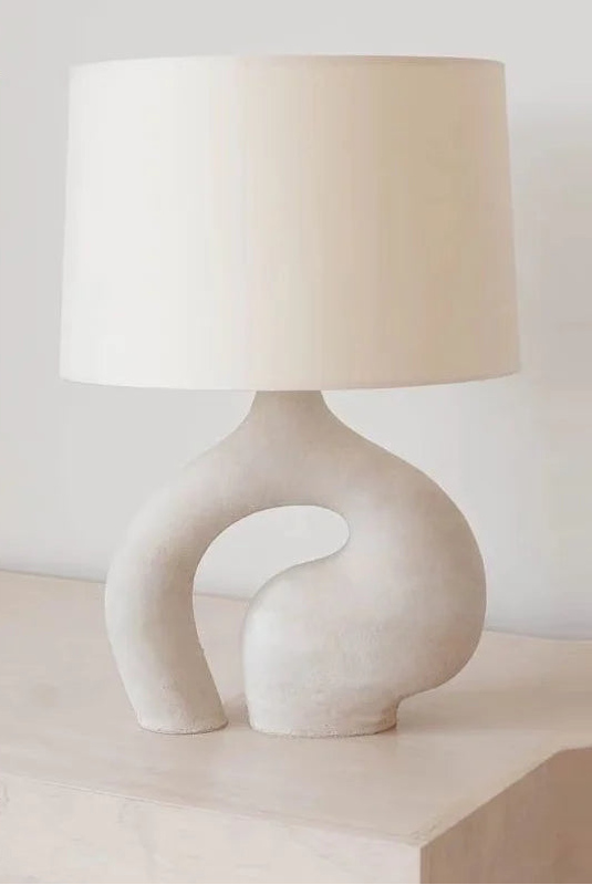 Nuba lampara de mesa minimalista de resina y pantalla de tela