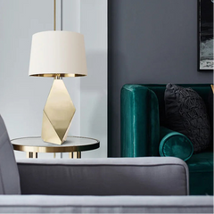 Lýria Sable – lámpara mesita de noche regulable (Estilo Nordic Modern)