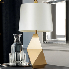 Lýria Sable – lámpara mesita de noche regulable (Estilo Nordic Modern)