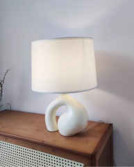 Nuba lampara de mesa minimalista de resina y pantalla de tela