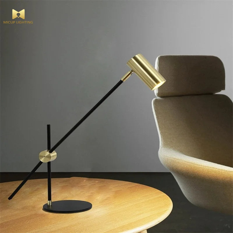 Lýra Nordica – Lampara Mesita de Noche modernas de Hierro Regulable