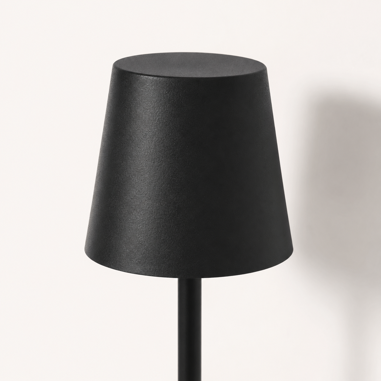 Nébula Minimal Lampara de mesa sin cable negro 2